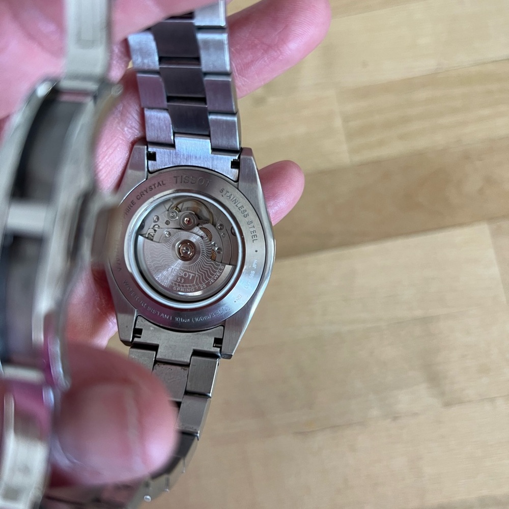 Tissot Silver Band with Deep Green Dial - Picture 4 of 4